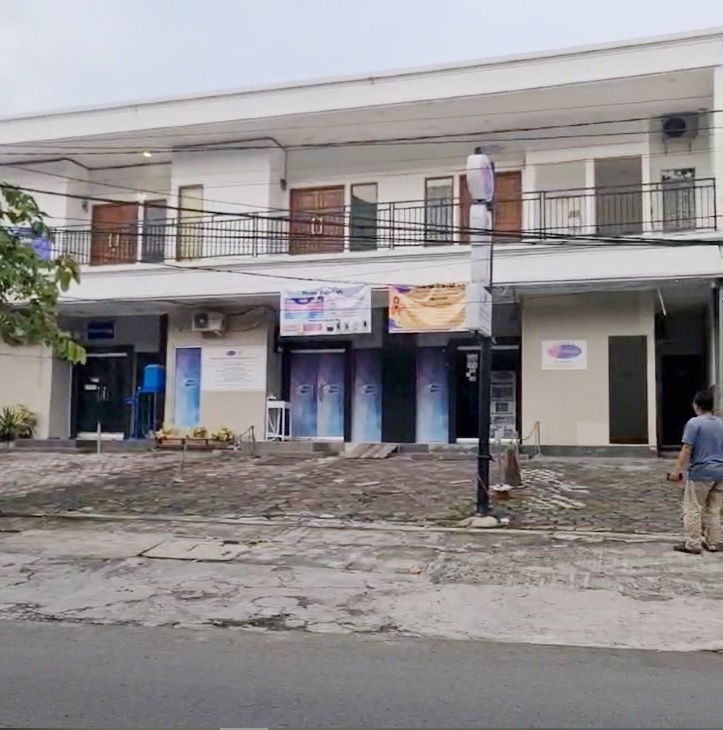 Dijual Cepat 6 Unit Ruko 2 Lantai Aktif Strategis dan Menguntungkan di Jalan Protokol Tebet Sudah Ada 5 Penyewa Lama Yang Produktif